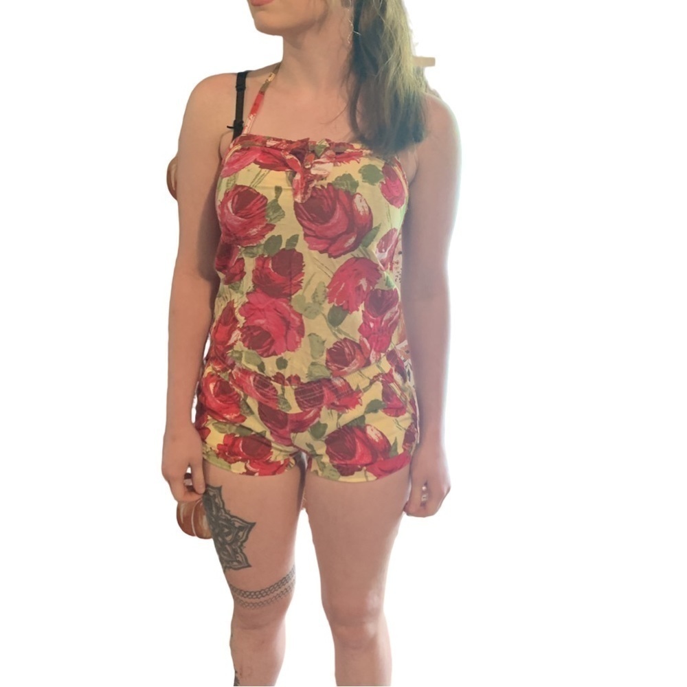 Abercrombie XS White Floral Romper Pink Summer Vacation A&F